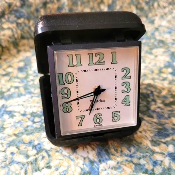 4/$26 Vintage Westclox Travel Alarm Clock - Picture 4 of 5